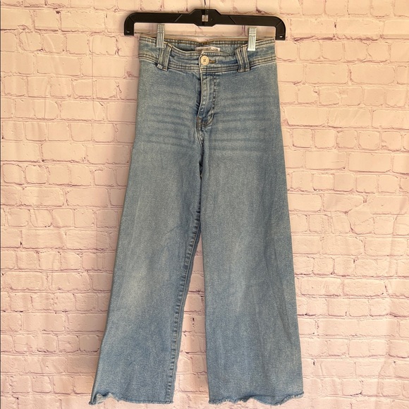 Zara Kids  Light Blue Wide Leg Jeans Girls Size 10 - Picture 1 of 3
